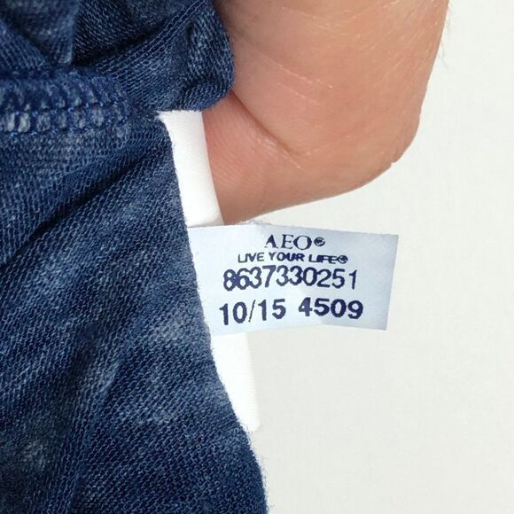 American Eagle deep v-neck top - Picture 5 of 8